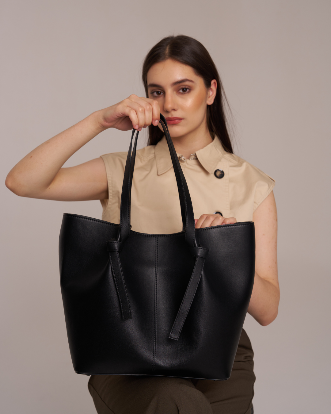 The Madeleine - Black