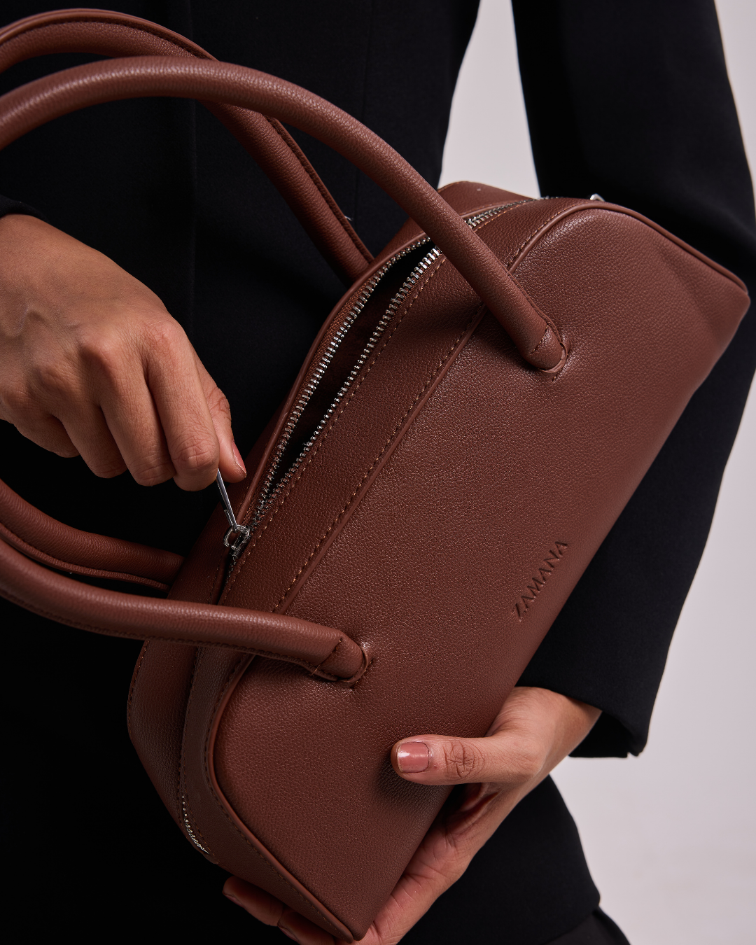 The November - Chocolate Brown