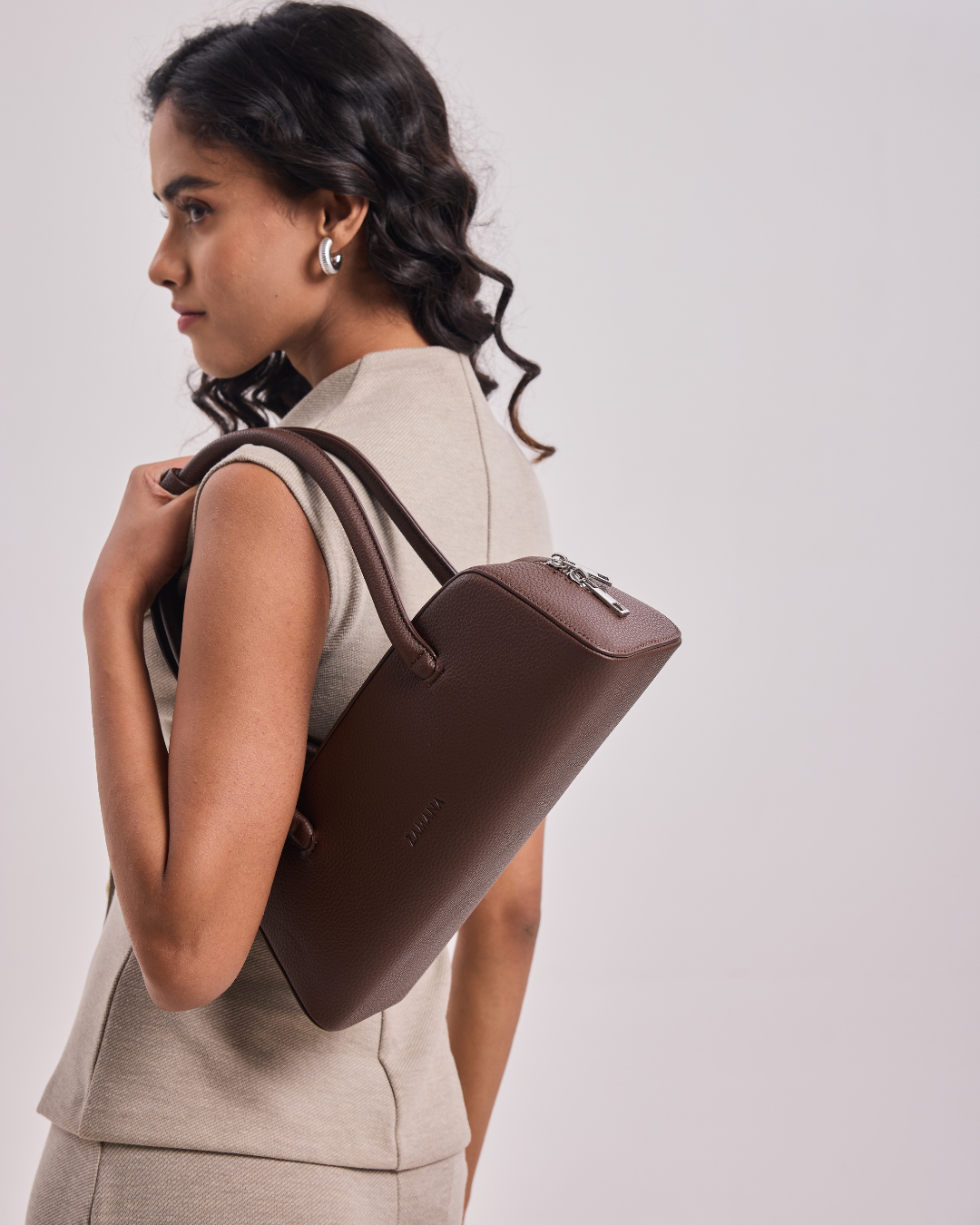 The November - Dark Brown