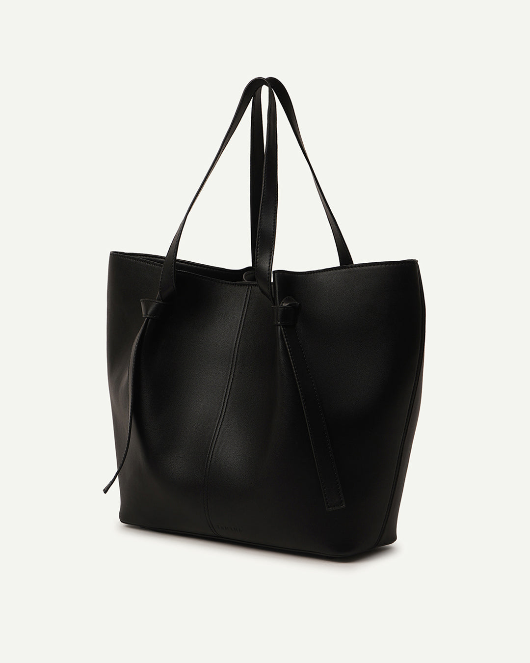 The Madeleine - Black