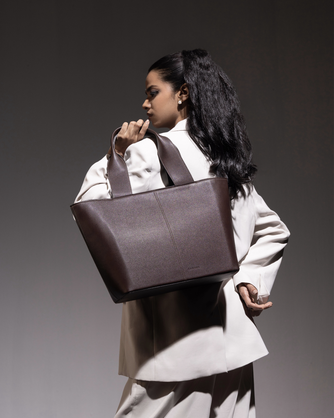 The Isley - Dark Brown