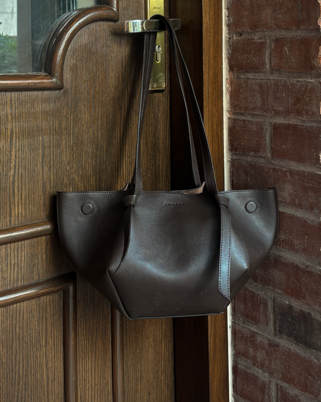 Daily Use Gyoza Tote Bag Dark Brown