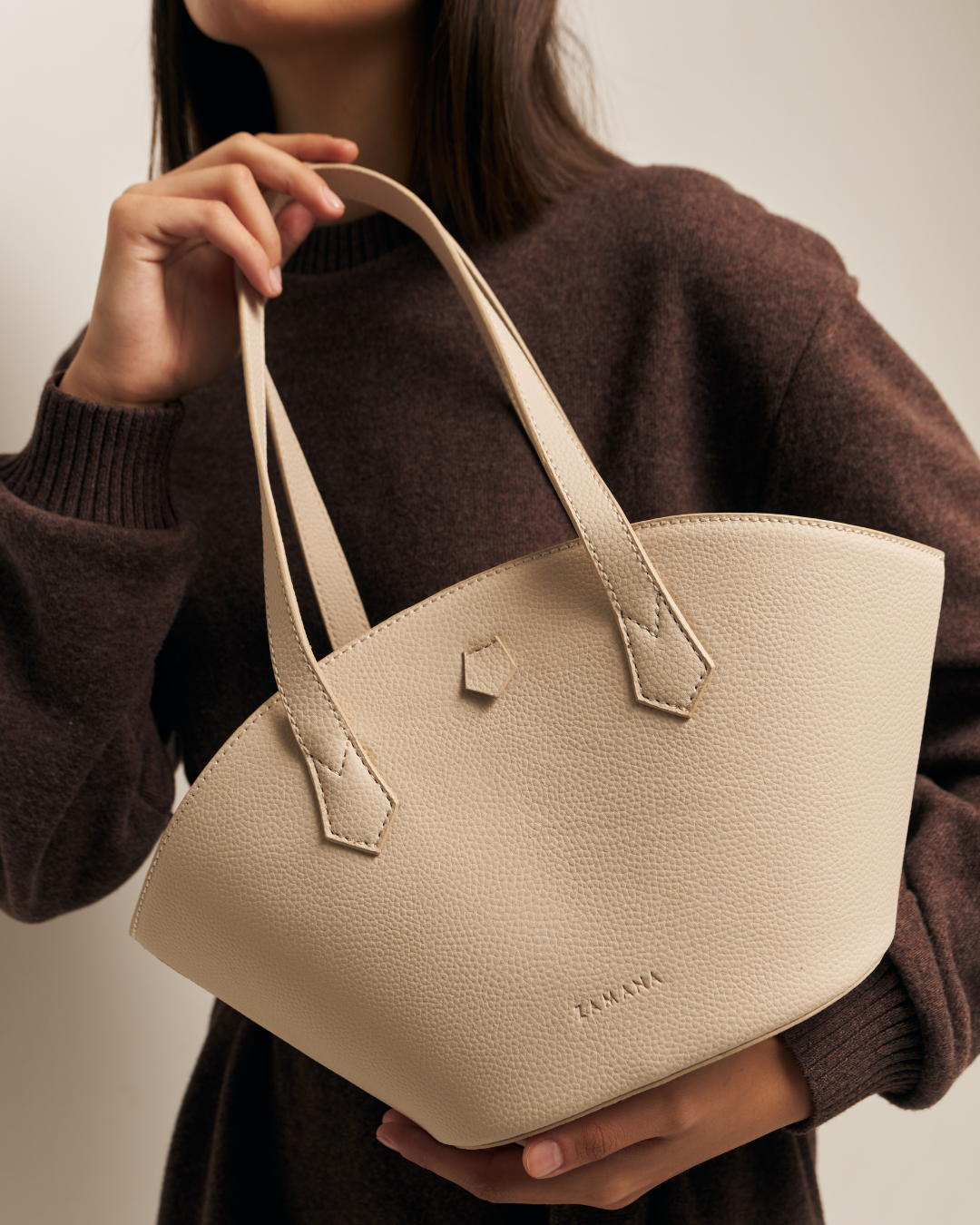 The Bucket Cream Color Premium Bag