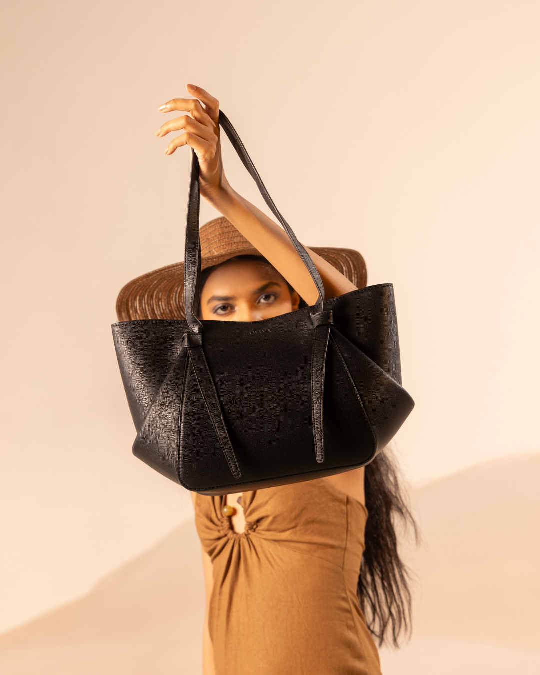 The Roselle - Black