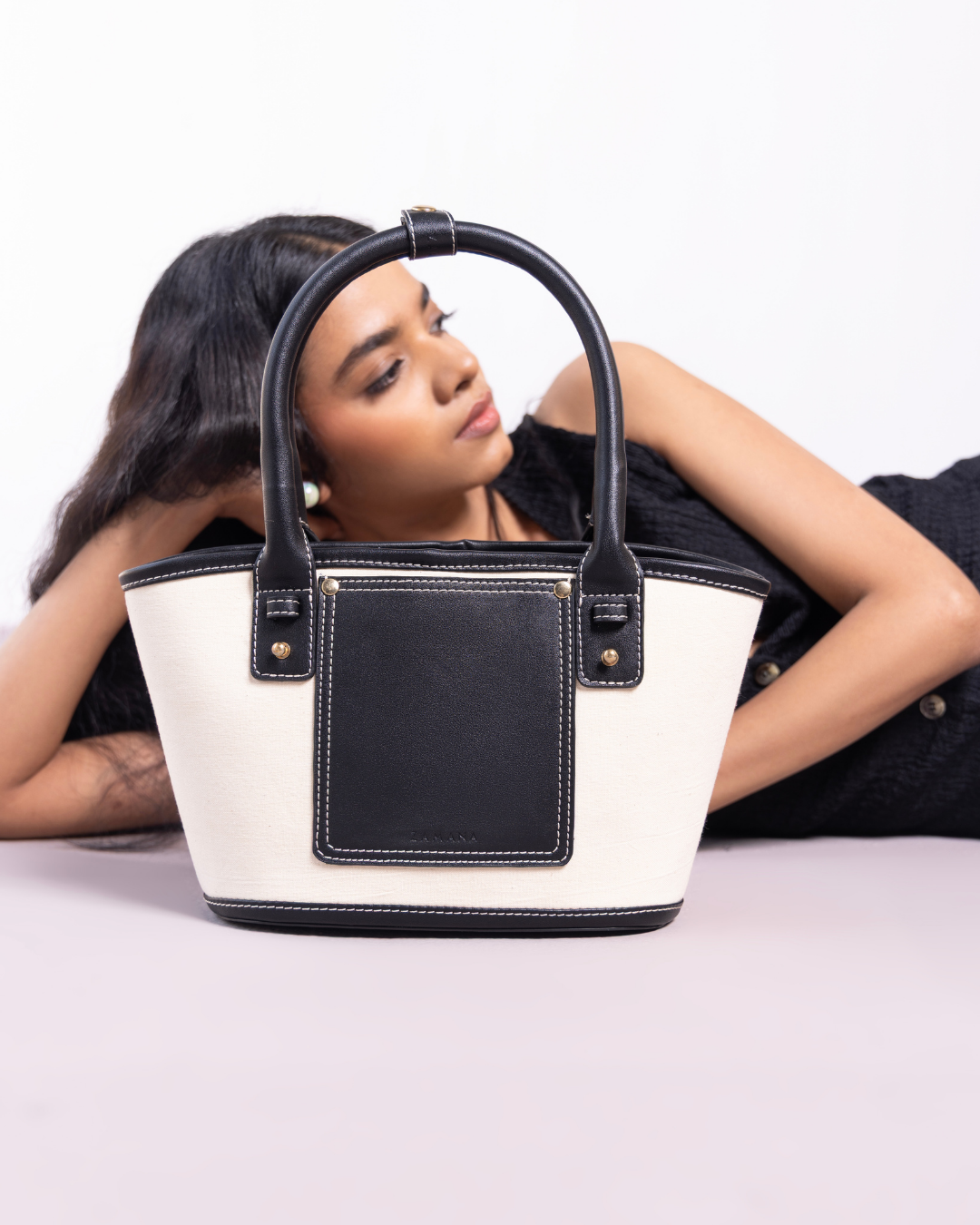 The Tori - Canvas & Black