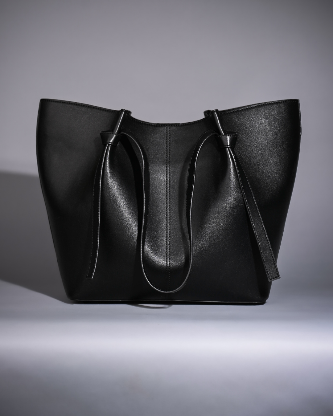 The Madeleine - Black