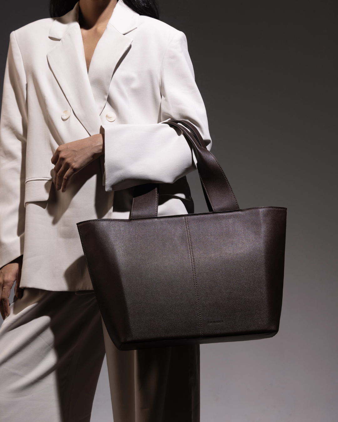 The Isley - Dark Brown