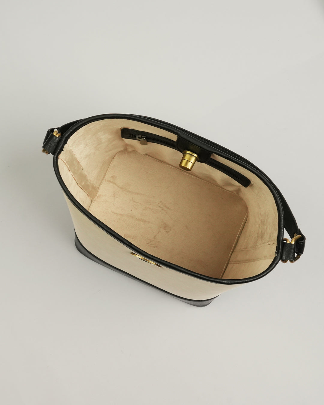 Cresent_Bucket