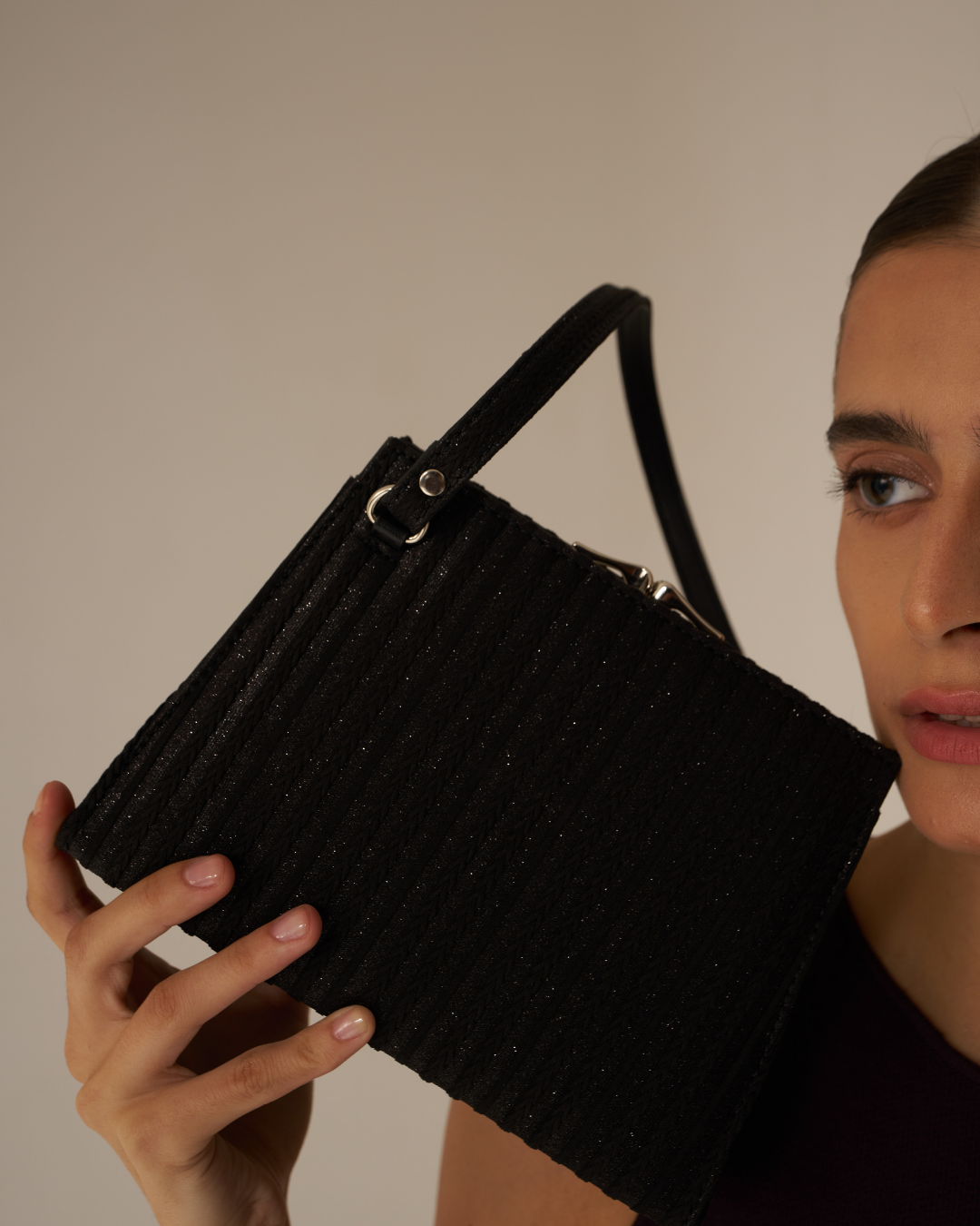 The Clutch Shiny Black Color